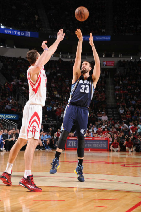 在进攻端 在进攻端