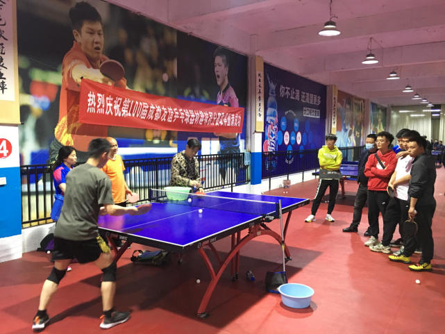 两位球员在 两位球员在